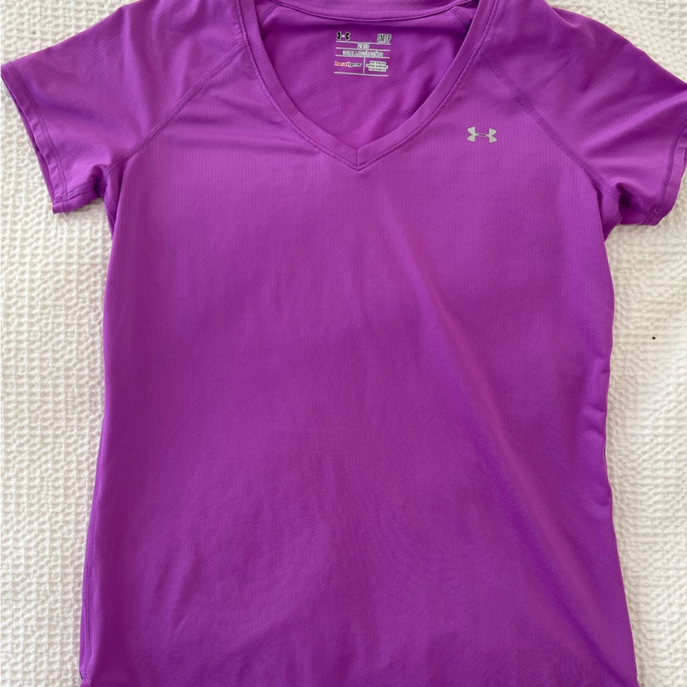 Under Armor (heat gear) fitted workout shirt